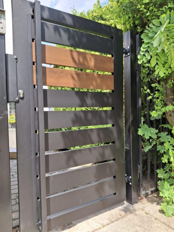 МЕТАЛЕВІ ХВІРТКИ ОГОРОЖІ 